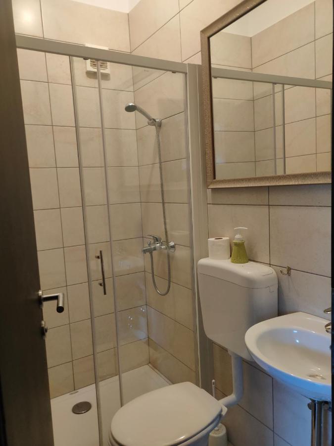 Rooms And Apartment Na Poljani Škofja Loka Εξωτερικό φωτογραφία