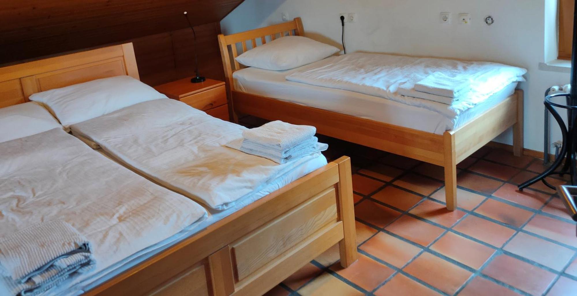 Rooms And Apartment Na Poljani Škofja Loka Δωμάτιο φωτογραφία